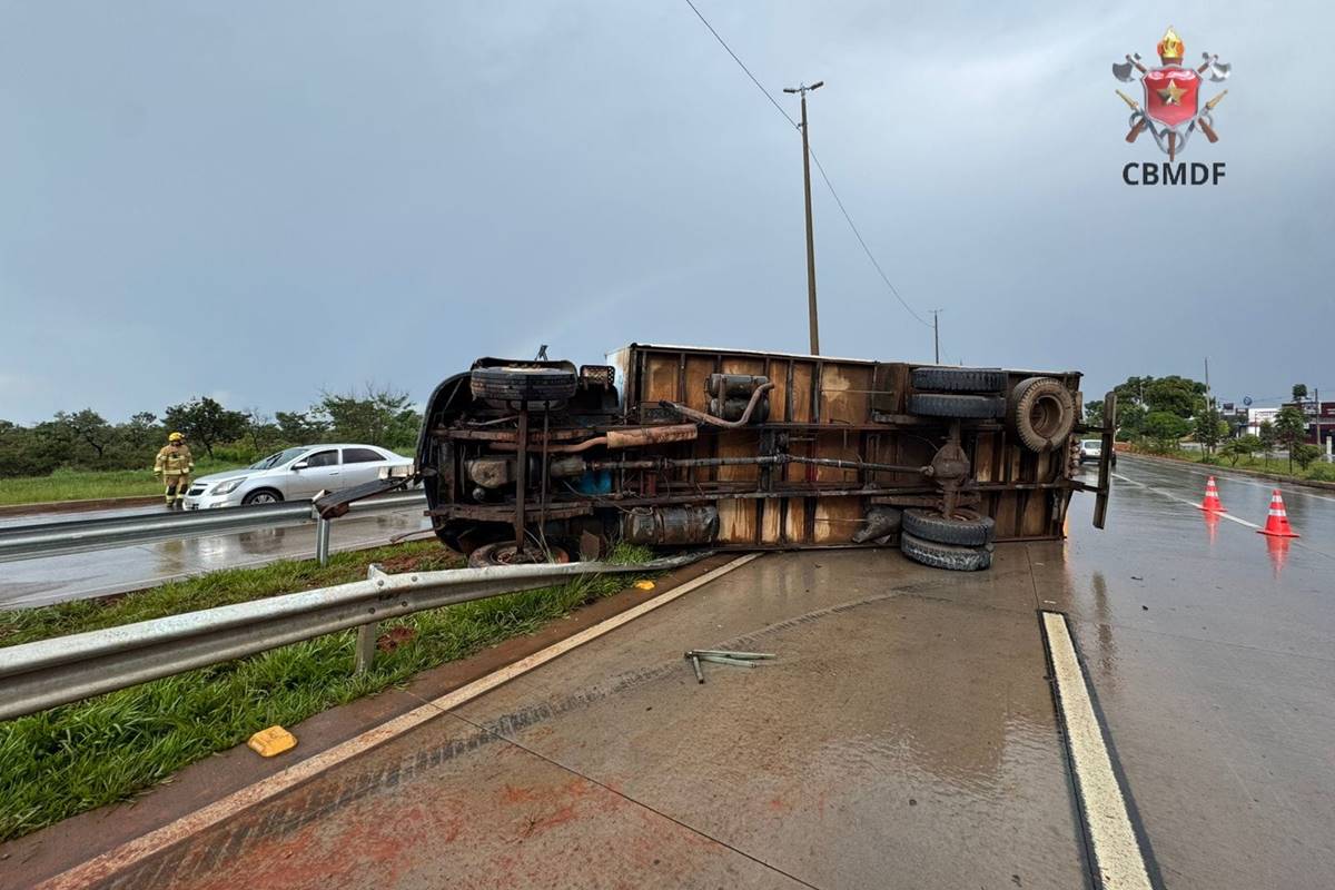 Acidente aconteceu na pista de sentido Plano Piloto