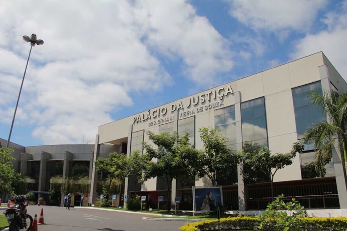 Imagem colorida mostra fachada do tribunal de justiça de mato grosso - Metrópoles