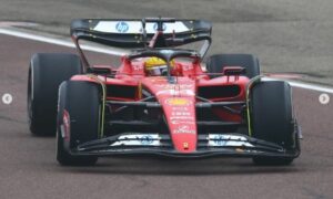 Hamilton, carro da Ferrari