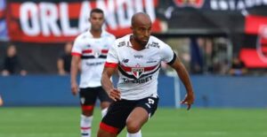 lucas moura spfc classico