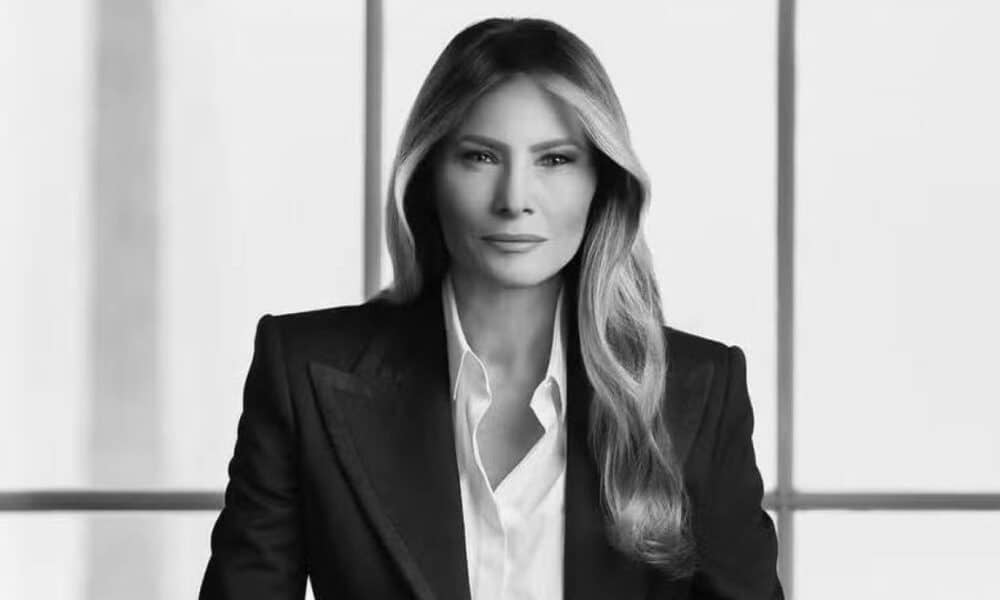 Melania trump foto oficial