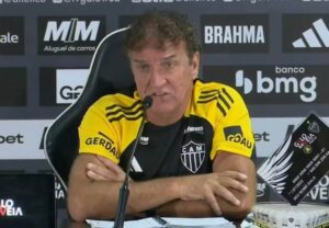 Cuca durante apresentação no Atlético-MG