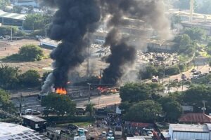 Vista aérea de área na Barra Funda onde houve queda de avião perto da academia de futebol do palmeiras - Metrópoles