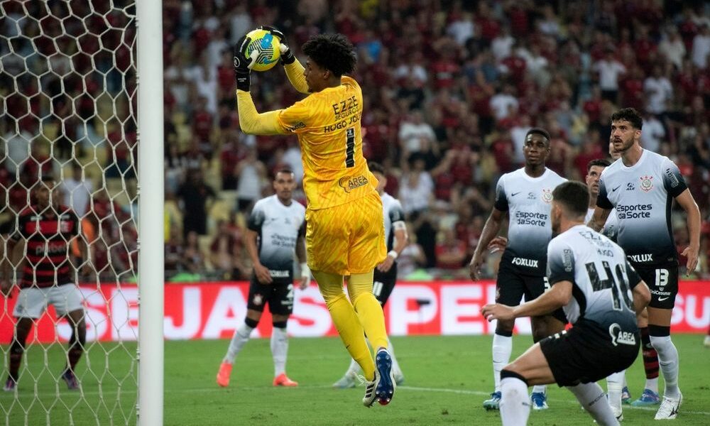 Hugo Souza goleiro do Corinthians