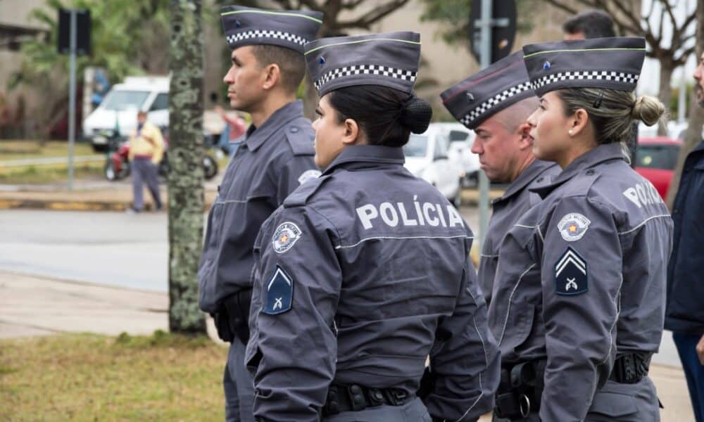 Policia Feminina